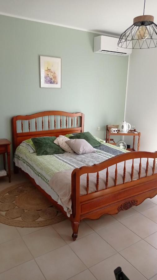 Bed and Breakfast Les Cigales Villelaure Zewnętrze zdjęcie