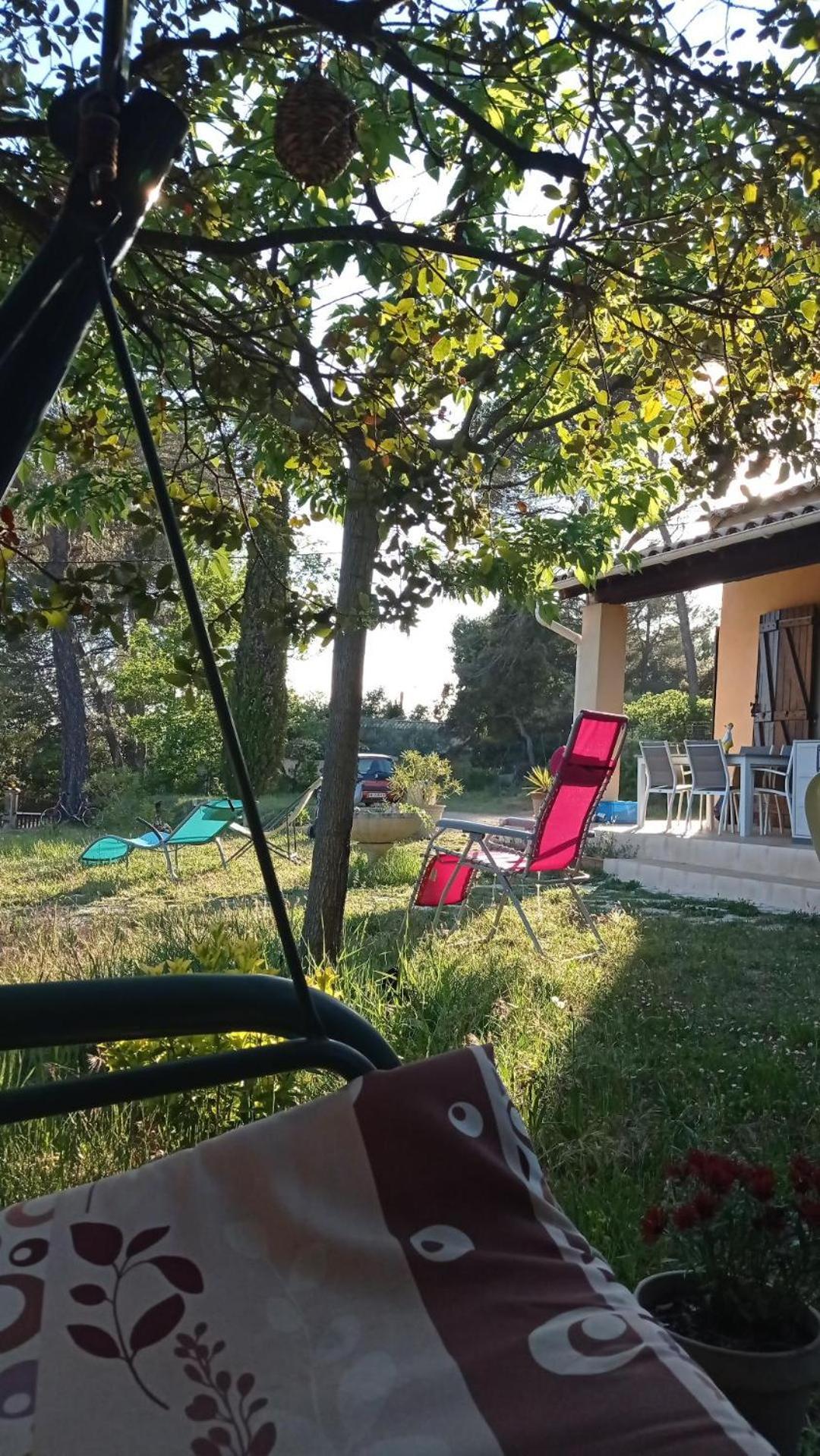 Bed and Breakfast Les Cigales Villelaure Zewnętrze zdjęcie