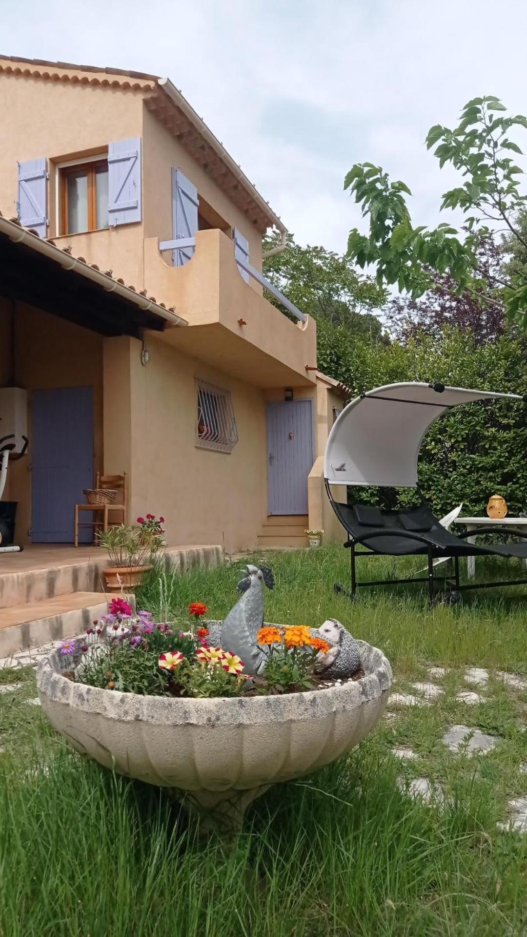 Bed and Breakfast Les Cigales Villelaure Zewnętrze zdjęcie